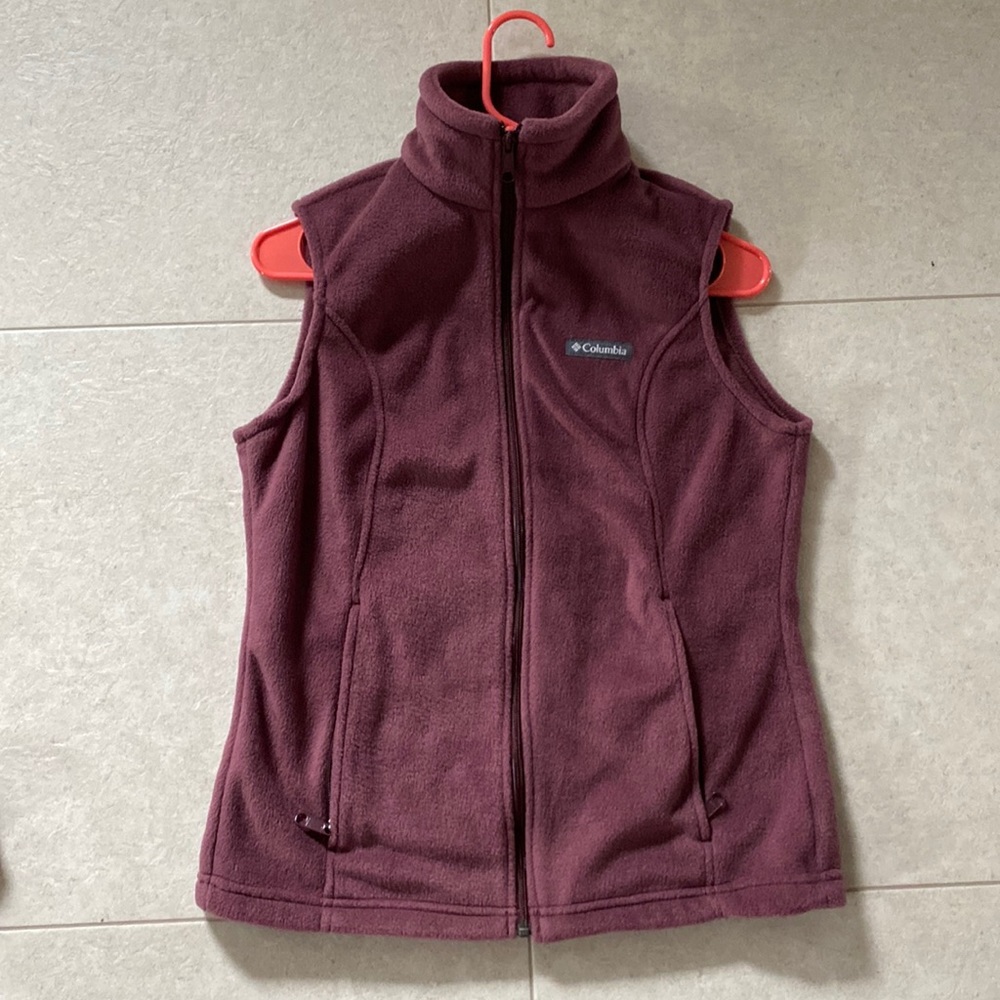Columbia fleece zip-up vest.